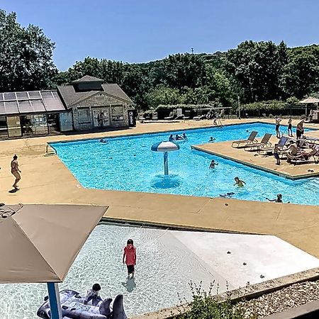 Couples Paradise & Retreat On The 18Th Branson Bagian luar foto