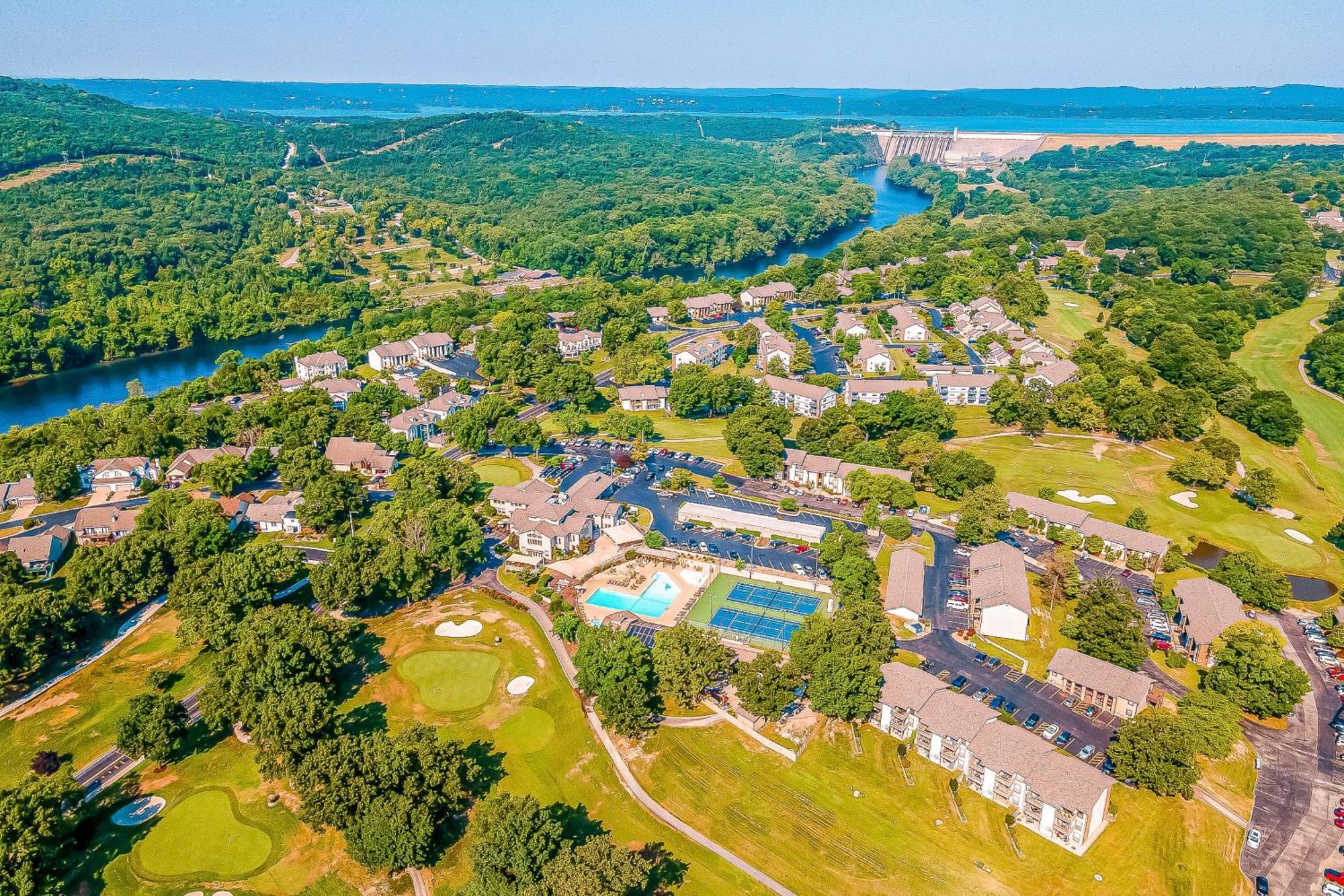 Couples Paradise & Retreat On The 18Th Branson Ruang foto
